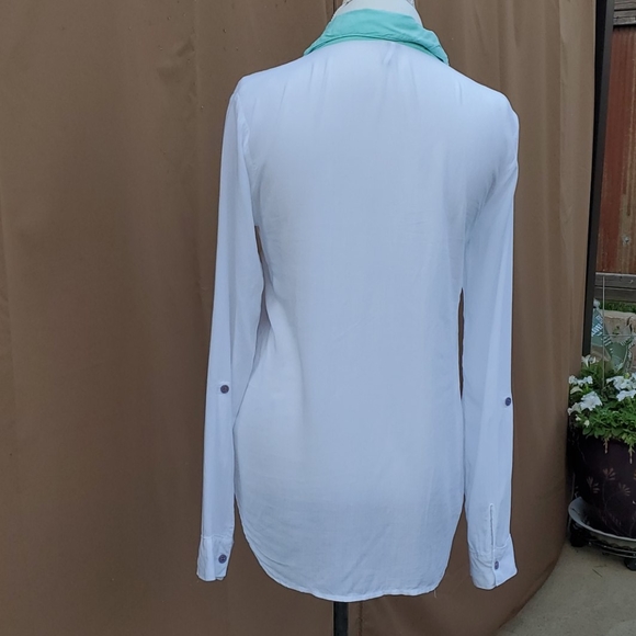 🍎2 Items/$12 SPLENDID BUTTON SHIRT SIZE MEDIUM - Picture 5 of 8